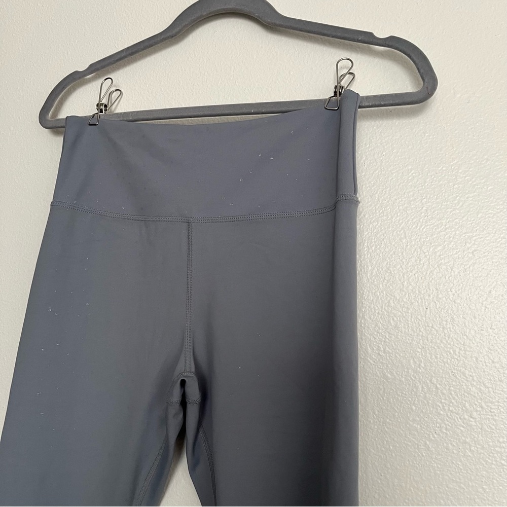 ZYIA Active 7/8 length blue shimmer workout leggings size Medium / 6-8